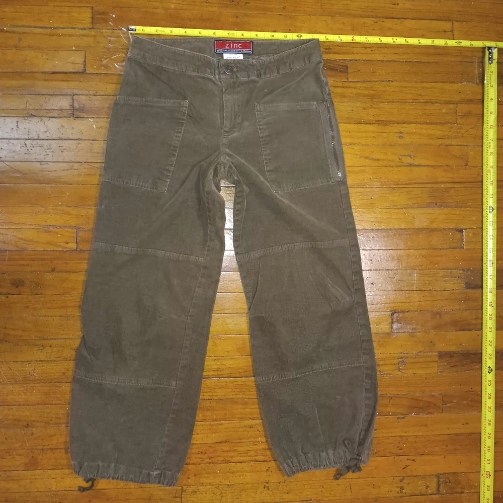 Zinc Khaki Capri Pants